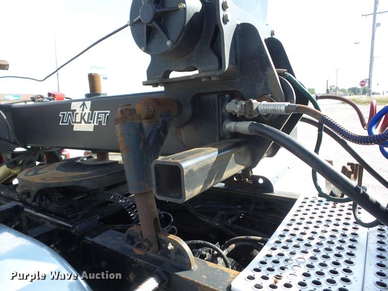 image for item K6361 2005 Kenworth W900 semi truck with tow truck attachment