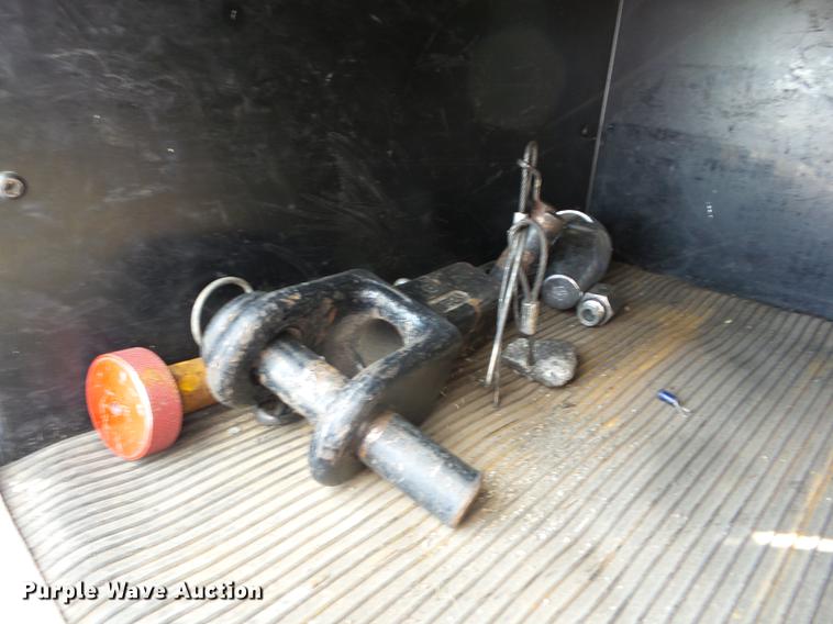 image for item K6361 2005 Kenworth W900 semi truck with tow truck attachment