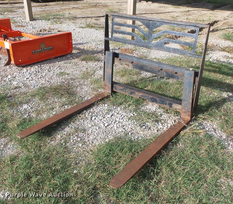 image for item AY9657 Skid steer pallet forks