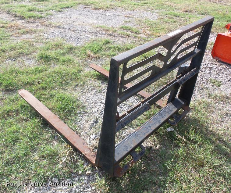 image for item AY9657 Skid steer pallet forks