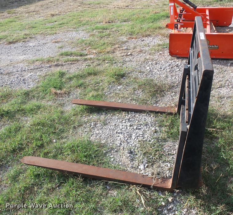 image for item AY9657 Skid steer pallet forks