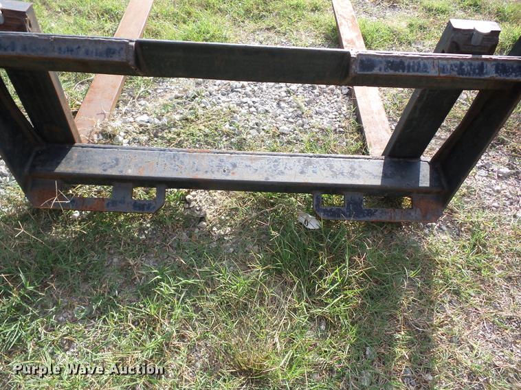 image for item AY9657 Skid steer pallet forks