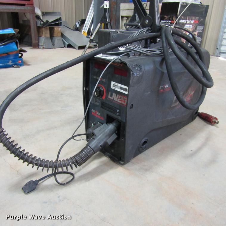 Reddarc LN25 wire welder in Karnack, TX Item AZ9385 sold Purple Wave