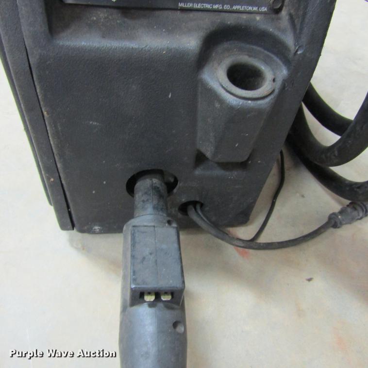image for item AZ9386 Miller S-32P wire welder