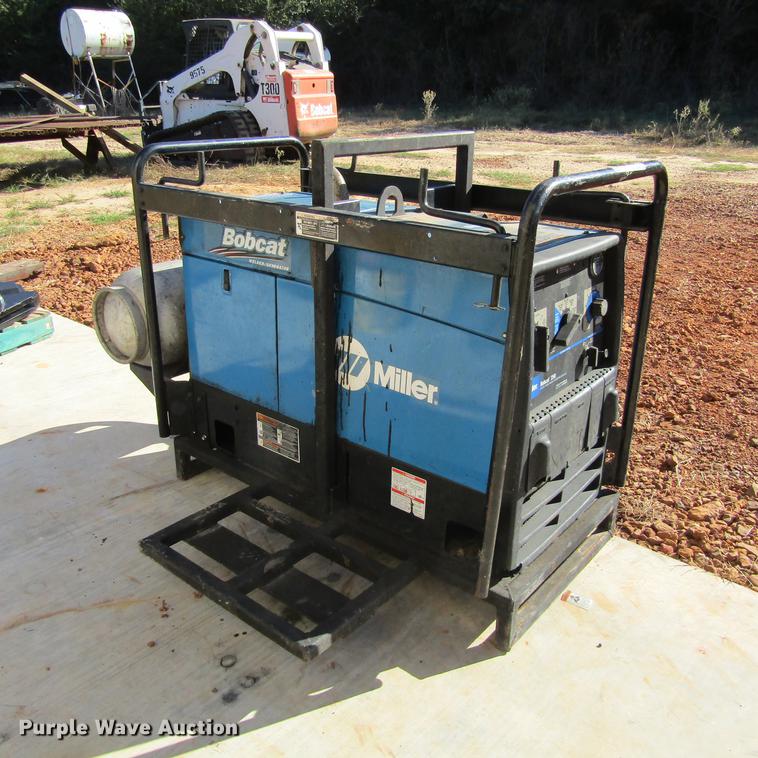 image for item AZ9388 Miller Bobcat 250 welder/generator