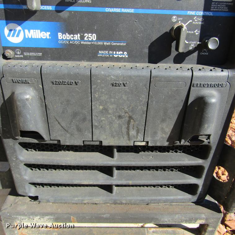 image for item AZ9388 Miller Bobcat 250 welder/generator