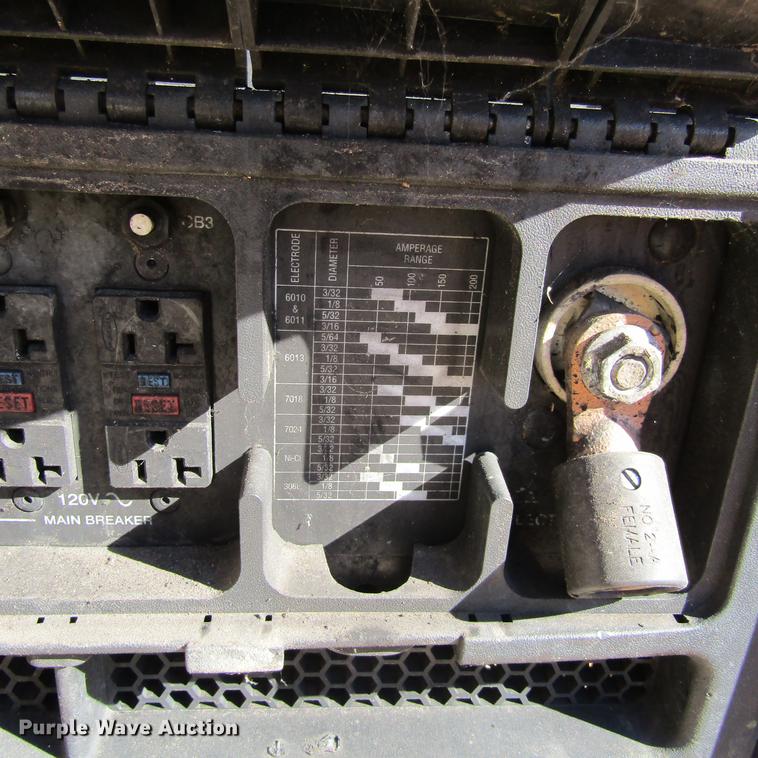 image for item AZ9388 Miller Bobcat 250 welder/generator