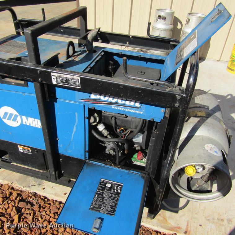 image for item AZ9388 Miller Bobcat 250 welder/generator