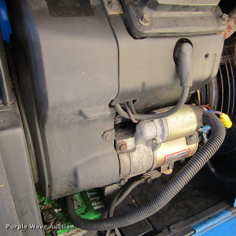 image for item AZ9388 Miller Bobcat 250 welder/generator