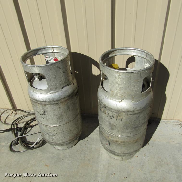 image for item AZ9388 Miller Bobcat 250 welder/generator