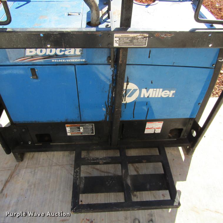 image for item AZ9388 Miller Bobcat 250 welder/generator