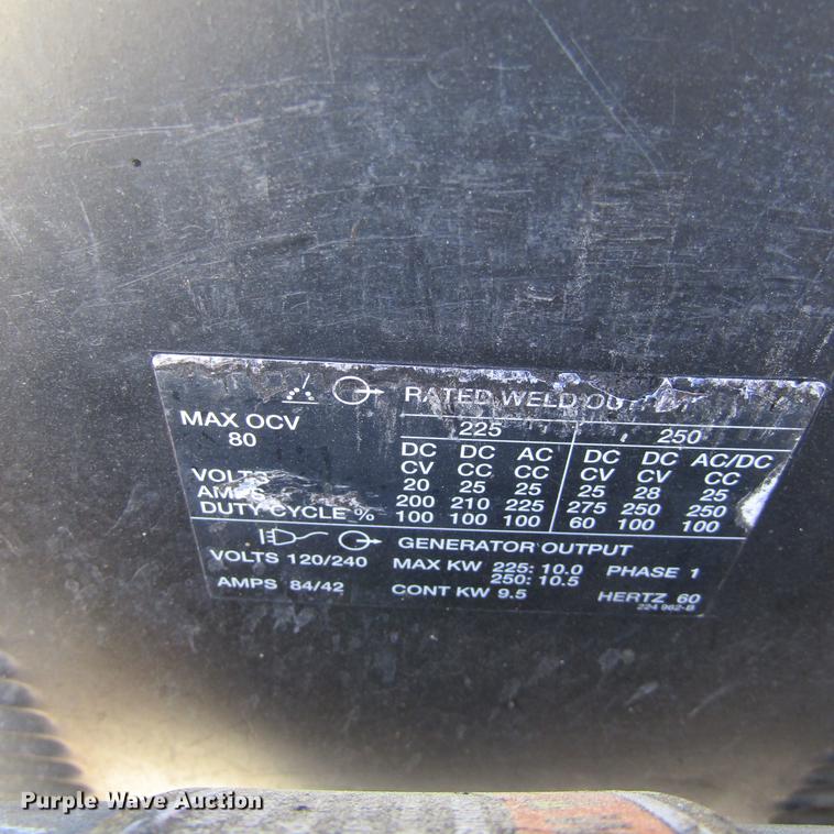 image for item AZ9388 Miller Bobcat 250 welder/generator