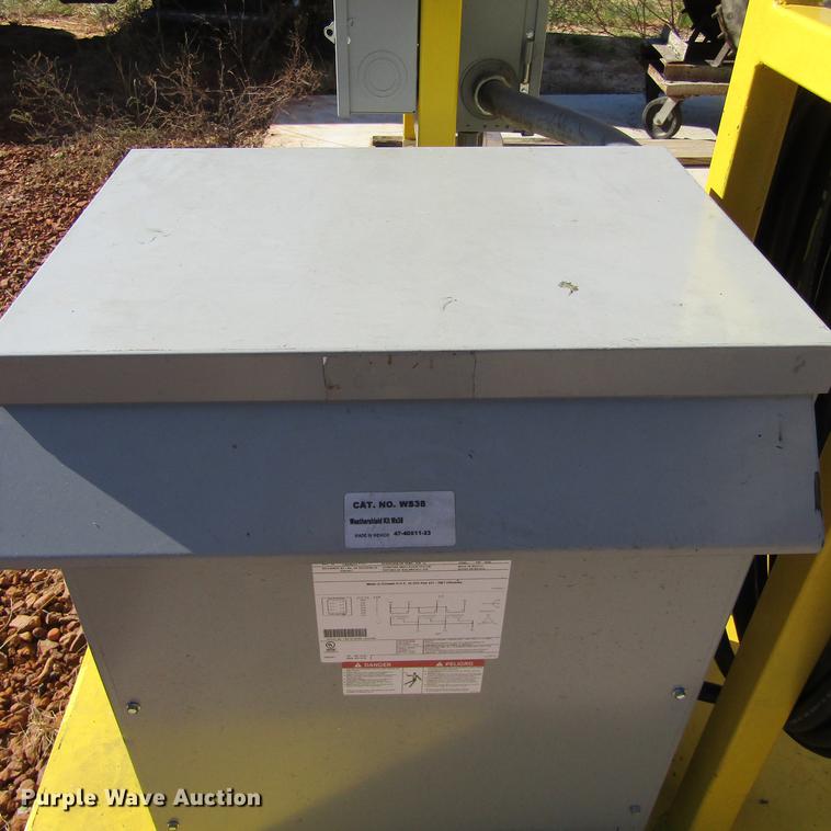 image for item AZ9389 Eaton V30E061 phase converter