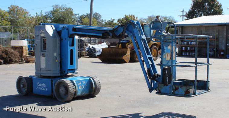 image for item BE9426 2006 Genie Z-30/20N boom lift