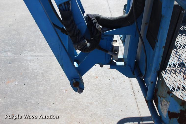 image for item BE9426 2006 Genie Z-30/20N boom lift
