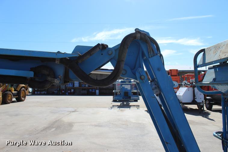 image for item BE9426 2006 Genie Z-30/20N boom lift