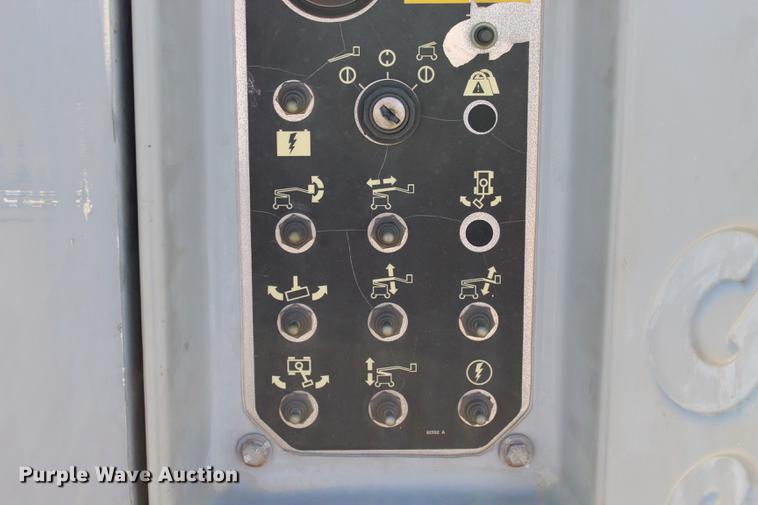 image for item BE9426 2006 Genie Z-30/20N boom lift