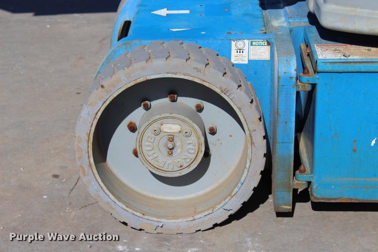 image for item BE9426 2006 Genie Z-30/20N boom lift