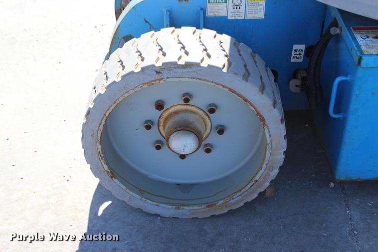 image for item BE9426 2006 Genie Z-30/20N boom lift