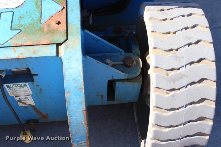 image for item BE9426 2006 Genie Z-30/20N boom lift