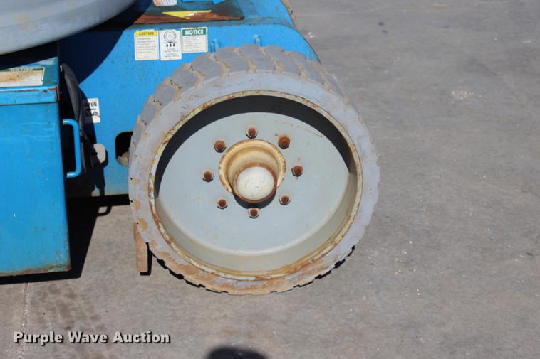 image for item BE9426 2006 Genie Z-30/20N boom lift