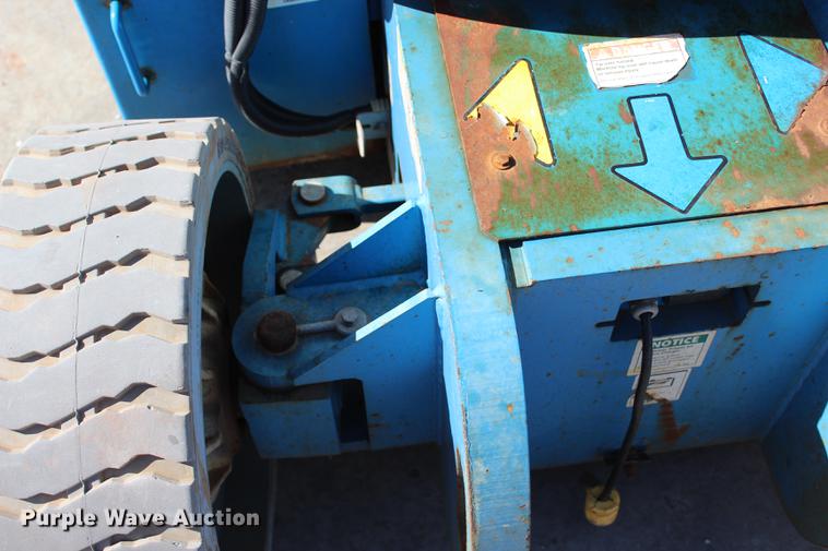 image for item BE9426 2006 Genie Z-30/20N boom lift