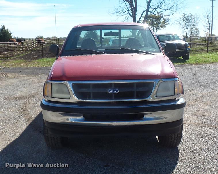 image for item BV9192 1997 Ford F250 HD pickup truck