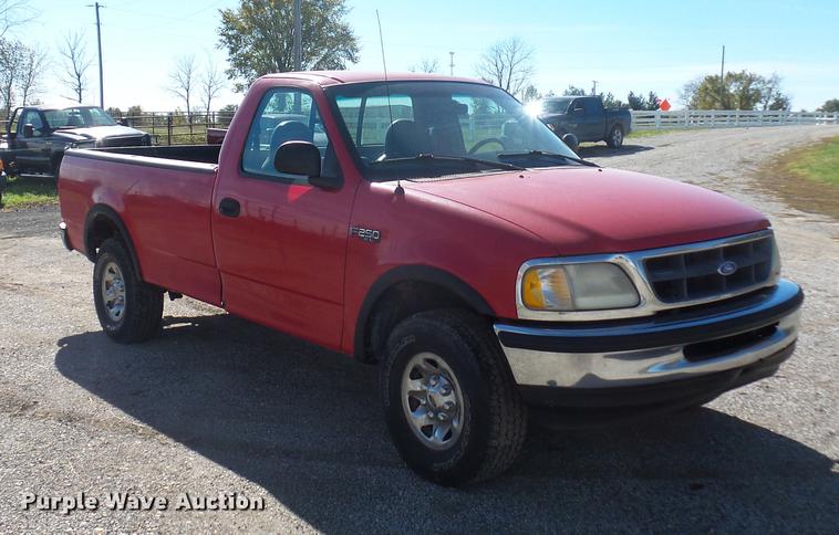 image for item BV9192 1997 Ford F250 HD pickup truck