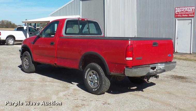 image for item BV9192 1997 Ford F250 HD pickup truck