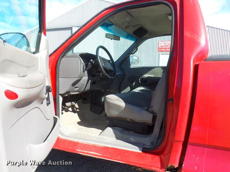 image for item BV9192 1997 Ford F250 HD pickup truck