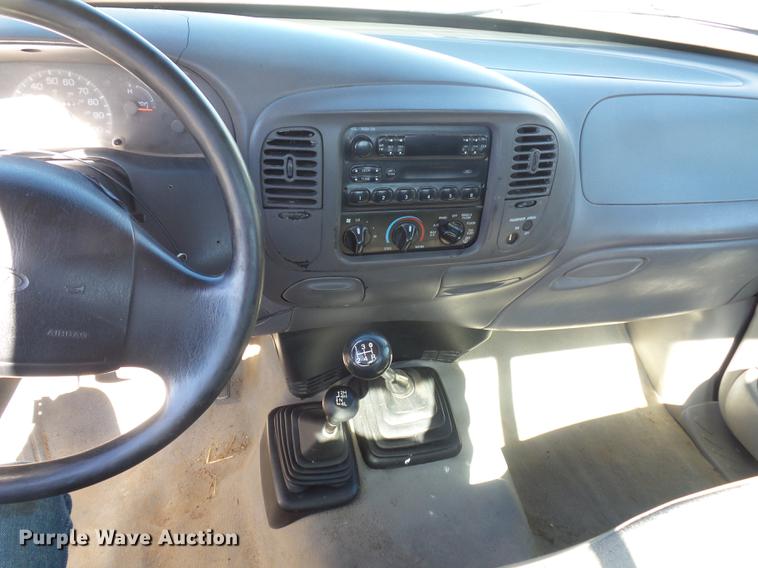 image for item BV9192 1997 Ford F250 HD pickup truck