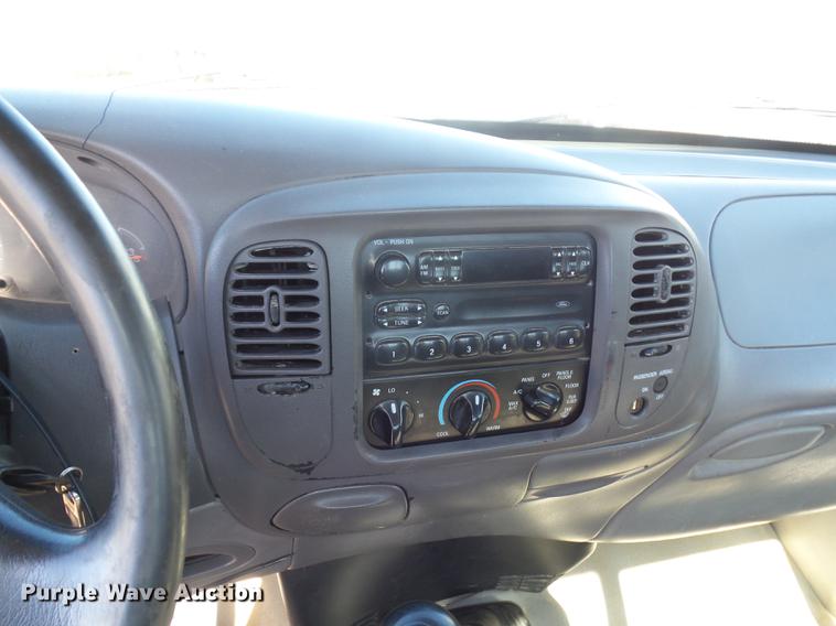 image for item BV9192 1997 Ford F250 HD pickup truck