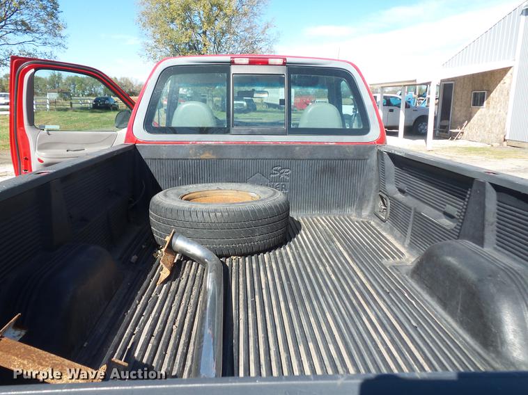 image for item BV9192 1997 Ford F250 HD pickup truck