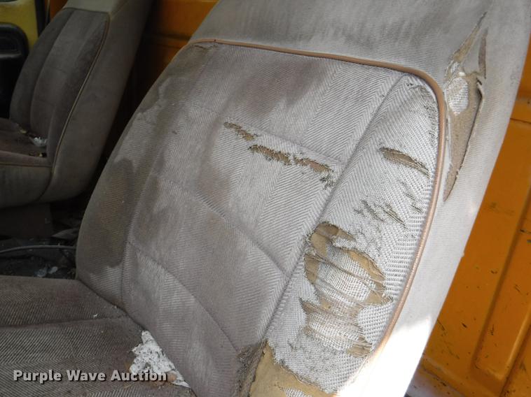 image for item CA9617 1978 Ford F350 tow truck