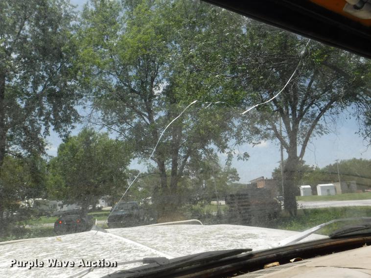 image for item CA9617 1978 Ford F350 tow truck