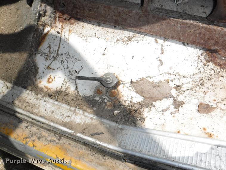 image for item CA9617 1978 Ford F350 tow truck