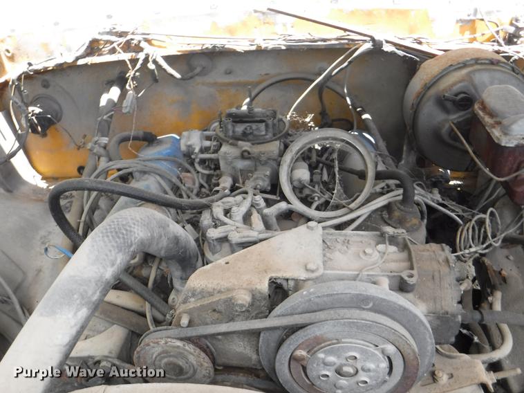 image for item CA9617 1978 Ford F350 tow truck