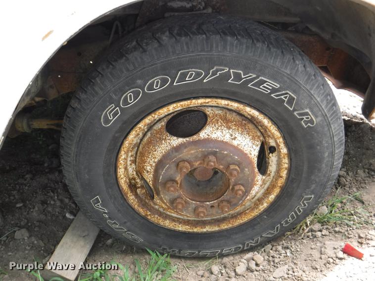 image for item CA9617 1978 Ford F350 tow truck