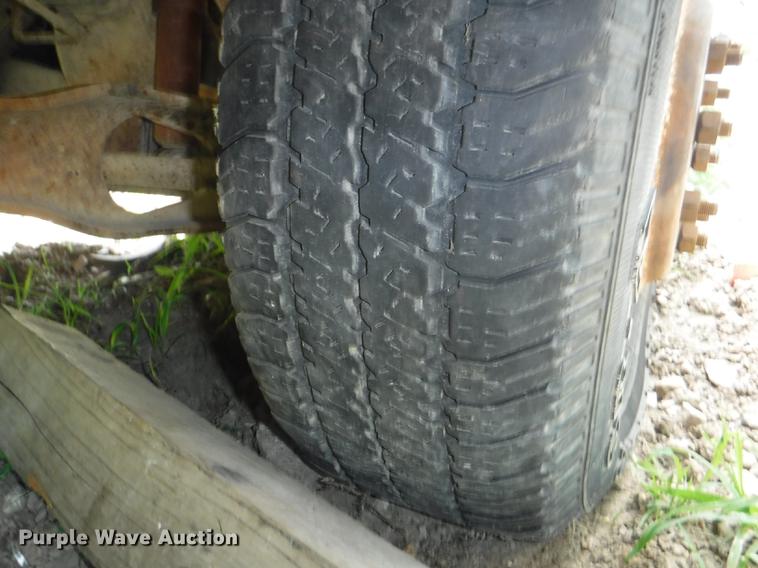 image for item CA9617 1978 Ford F350 tow truck