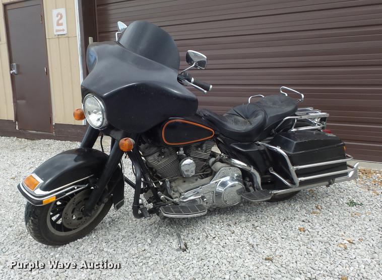 image for item CC9658 1984 Harley Davidson FLT Classic motorcycle