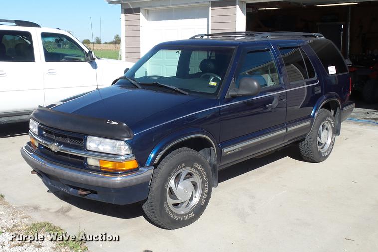 image for item DA0890 1998 Chevrolet Blazer SUV