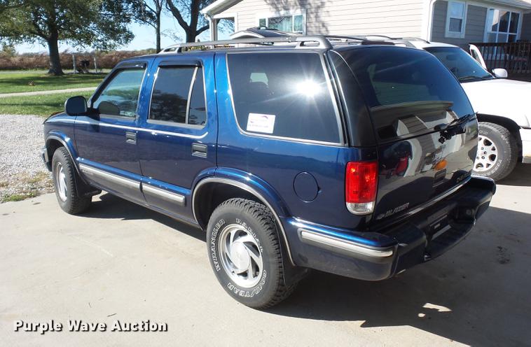 image for item DA0890 1998 Chevrolet Blazer SUV