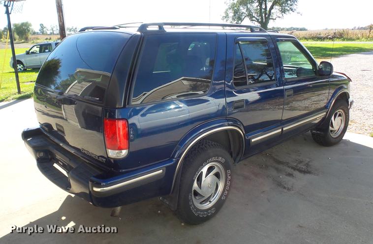image for item DA0890 1998 Chevrolet Blazer SUV