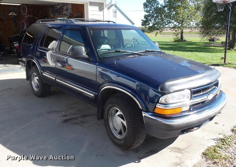 image for item DA0890 1998 Chevrolet Blazer SUV