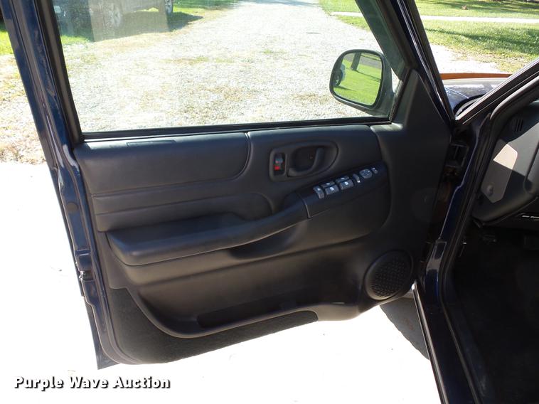 image for item DA0890 1998 Chevrolet Blazer SUV