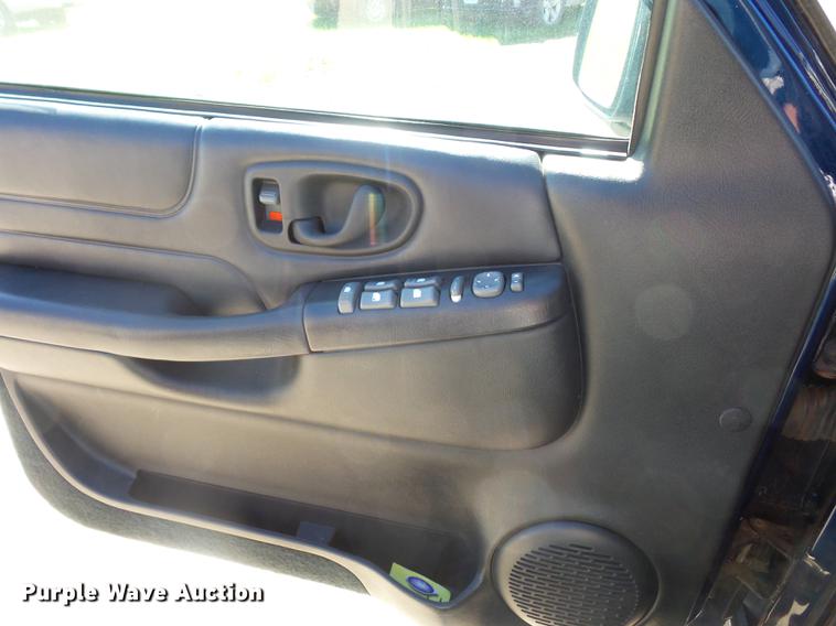 image for item DA0890 1998 Chevrolet Blazer SUV