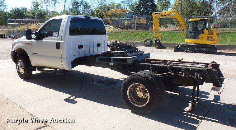 image for item DA0950 2005 Ford F350 Super Duty cab and chassis