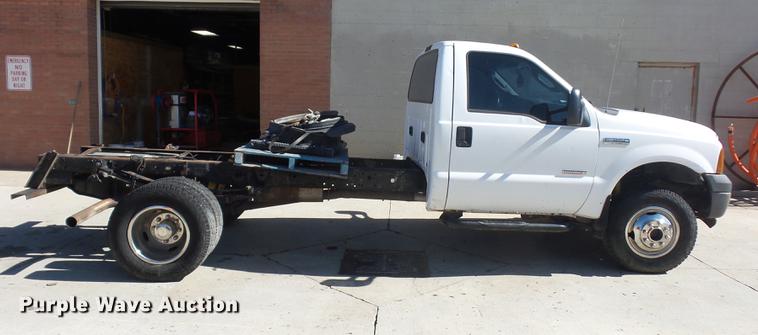 image for item DA0950 2005 Ford F350 Super Duty cab and chassis