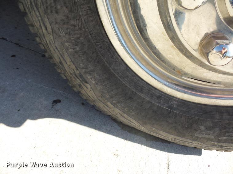 image for item DA0950 2005 Ford F350 Super Duty cab and chassis