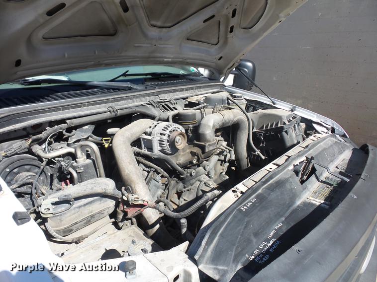 image for item DA0950 2005 Ford F350 Super Duty cab and chassis